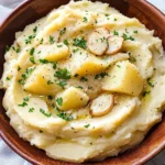 Roasted Garlic Mashed Potatoes {Slow Cooker}